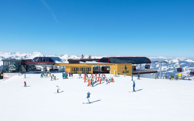 Fleckalmbahn Bergstation in Kirchberg